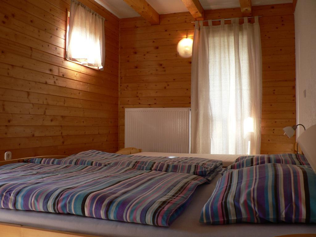 Apartments And Holiday Home Grohar Kranjska Gora Chambre photo
