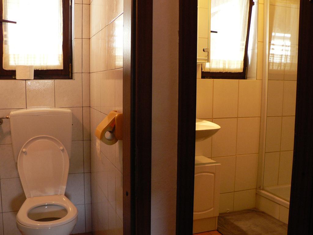 Apartments And Holiday Home Grohar Kranjska Gora Chambre photo